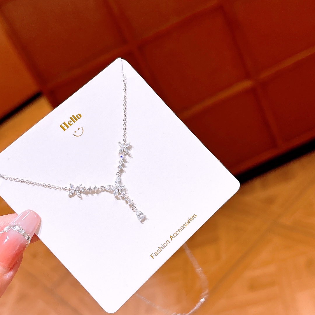 Nickel Free Silver Necklace Vintage Annual Party Gold