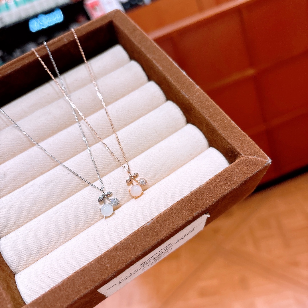 Nickel Free Silver Hetian Jade Necklace Light Luxury Everyday Wear