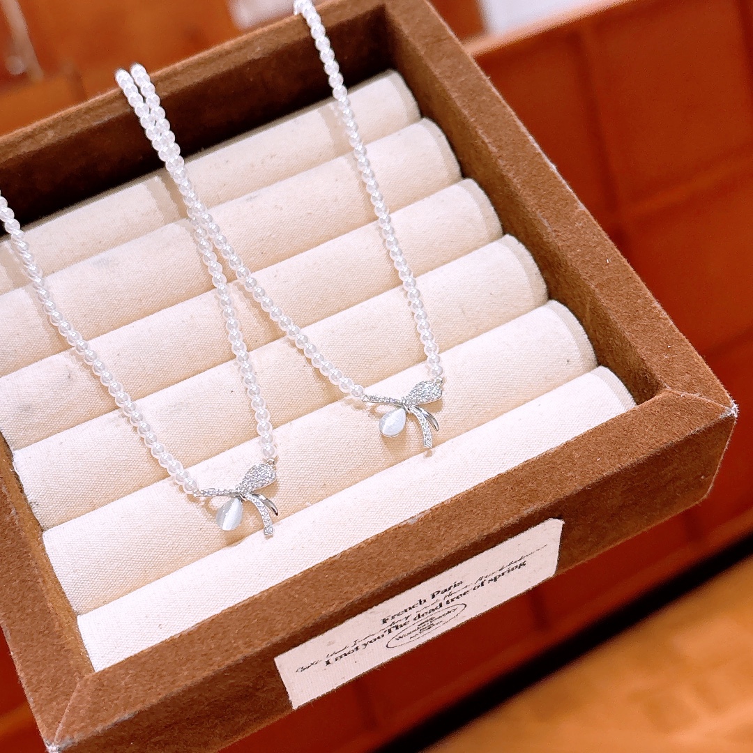 Hypoallergenic Silver Necklace Soft Confession Gold