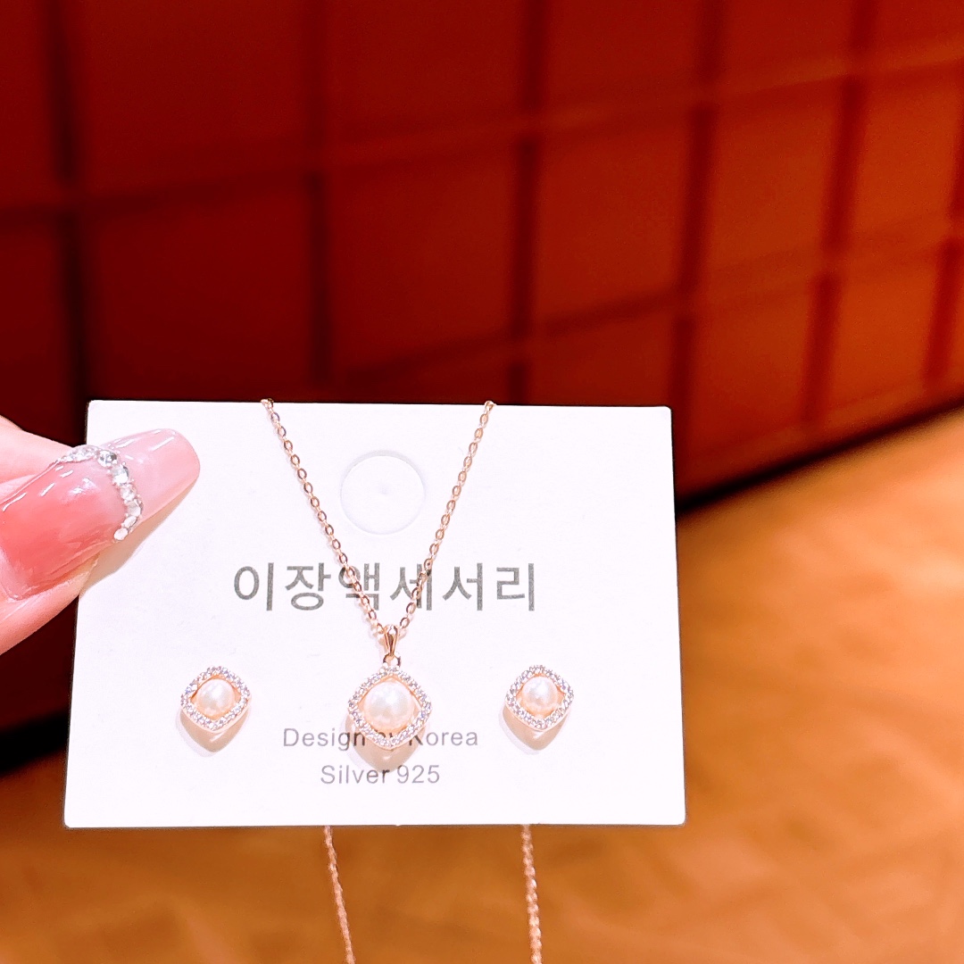 Nickel Free Silver Earrings & Necklace Set Light Luxury Bestie Gift