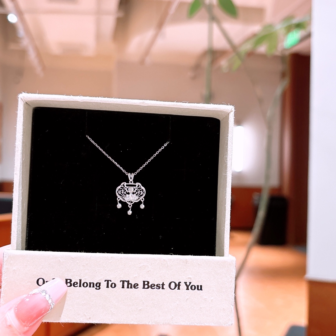 High Polish Silver Necklace Light Luxury Confession Silver