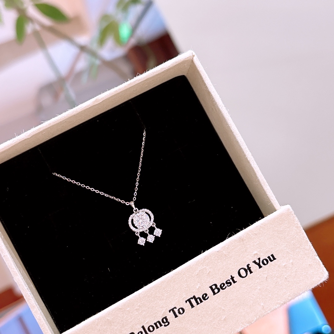 High Polish Silver Moissanite Necklace Gentle Mother's Day Gold