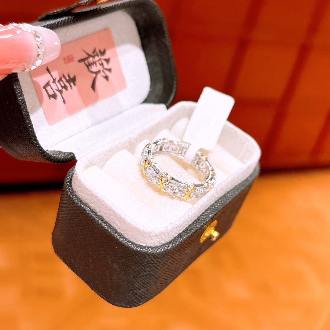 Fine Silver Ring Gentle Confession Silver