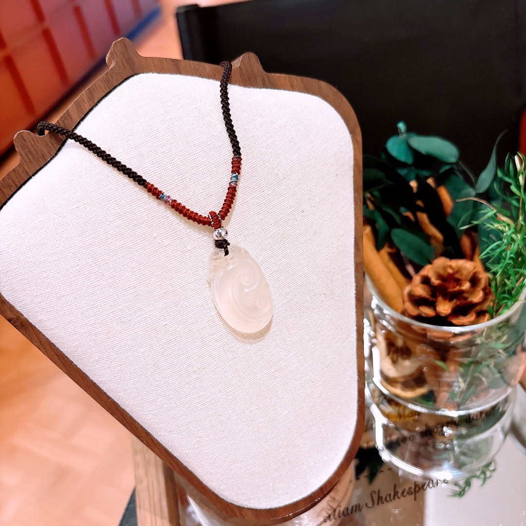 Fine Silver Necklace Elegant Teacher's Day Silver