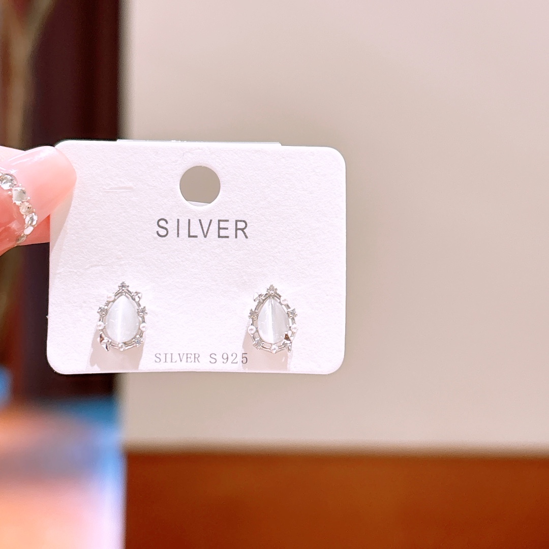 高級感925シルバーイヤリングゴールド 新築祝い