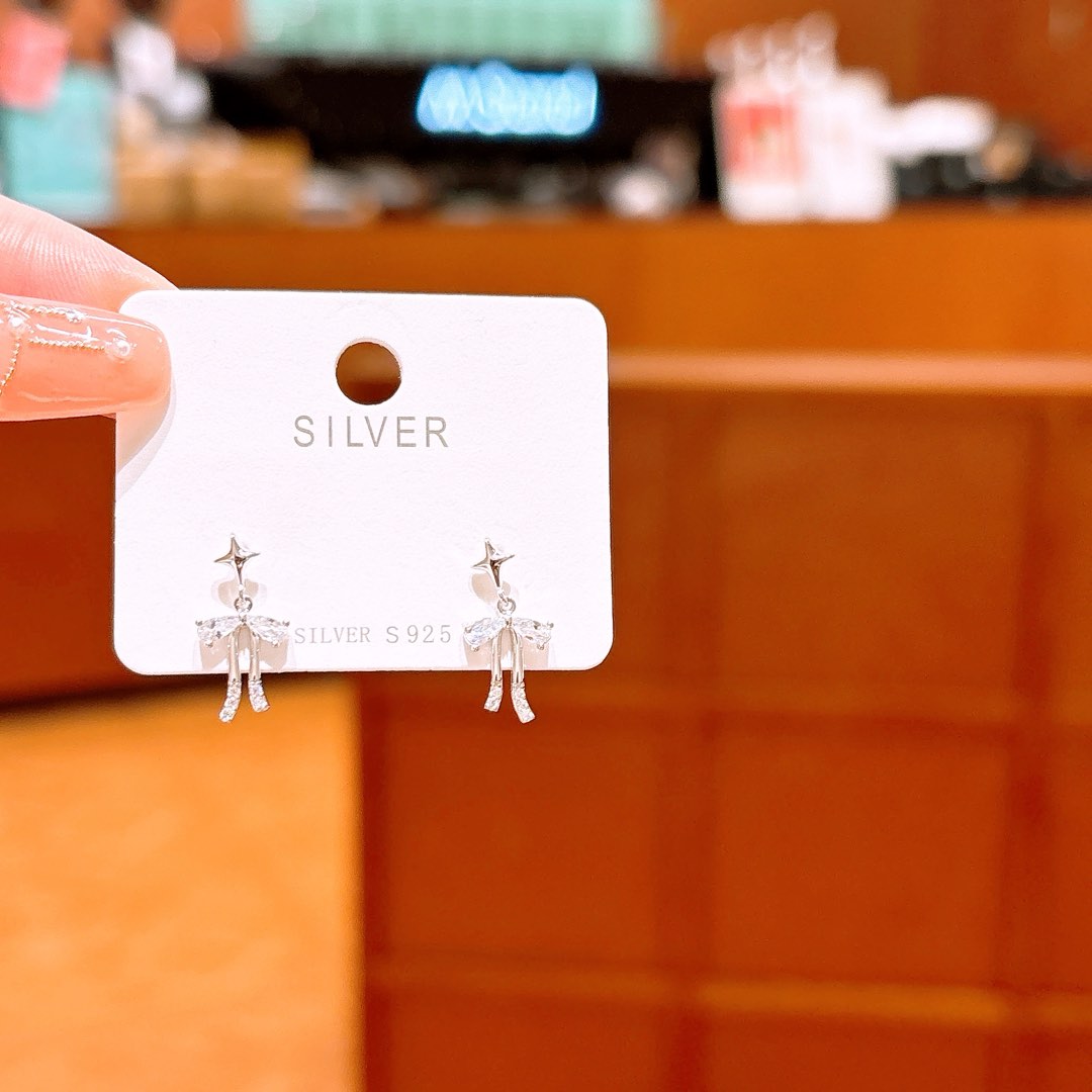 High Polish Silver Earrings Sweet & Cool Workplace Silver