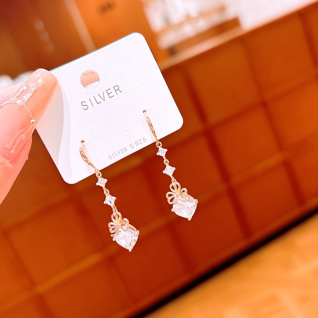 さわやか系925シルバードロップ＆スレッドイヤリングシルバー 通勤