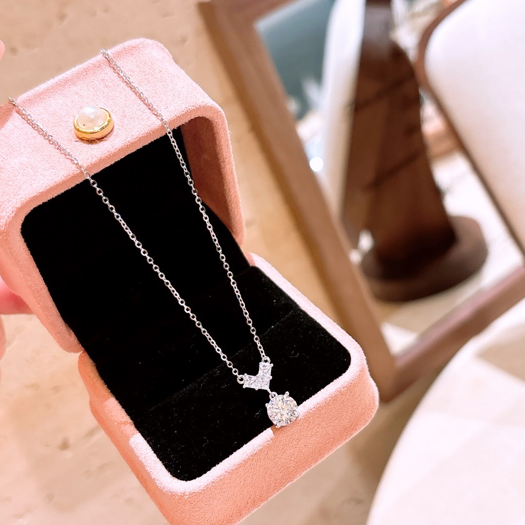 Hypoallergenic Silver Moissanite Necklace Ethereal Spring Festival