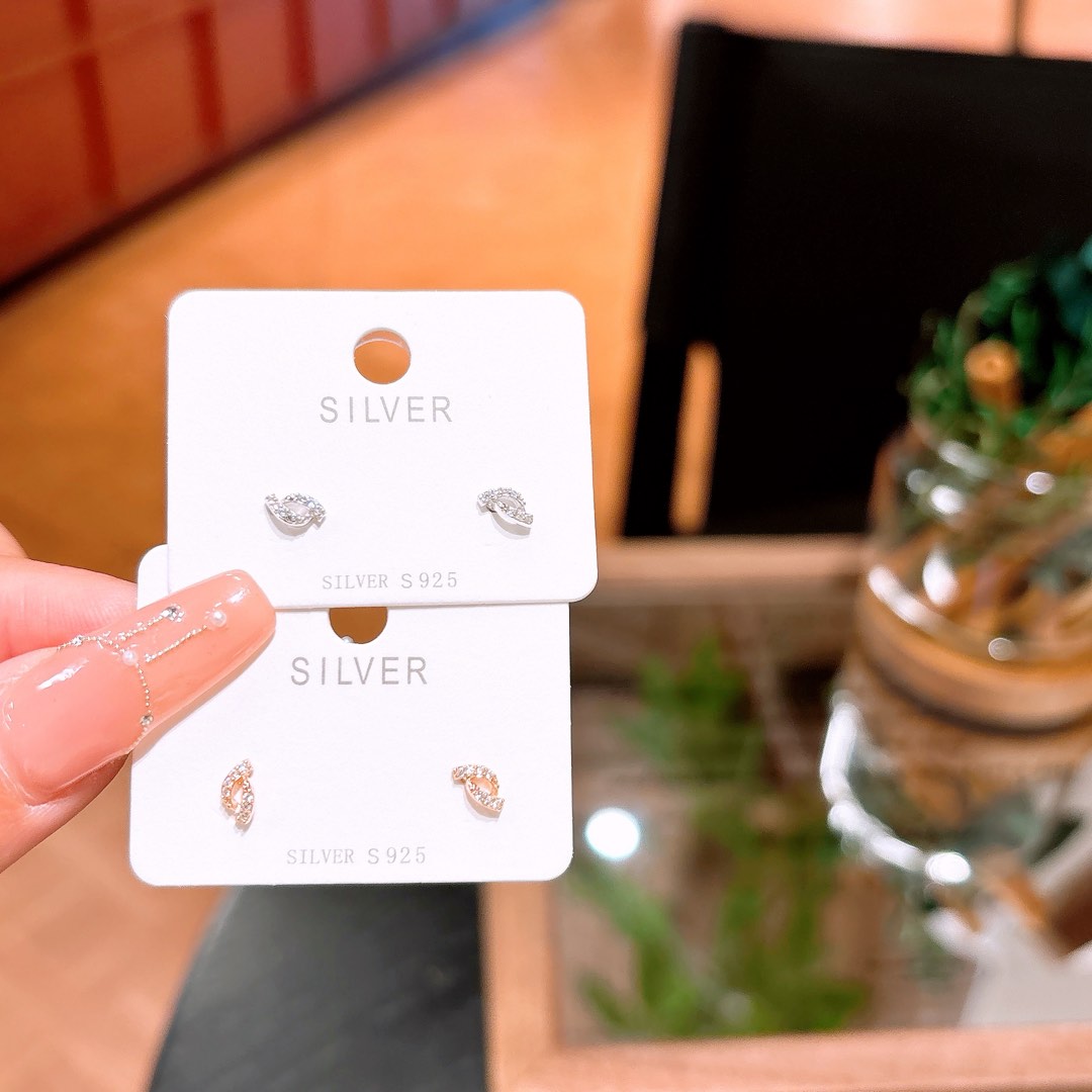 柔らか高品質シルバーイヤリングゴールド 婚姻届提出