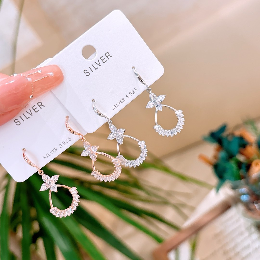 Hypoallergenic Silver Drop & Thread Earrings Girly Christmas Silver