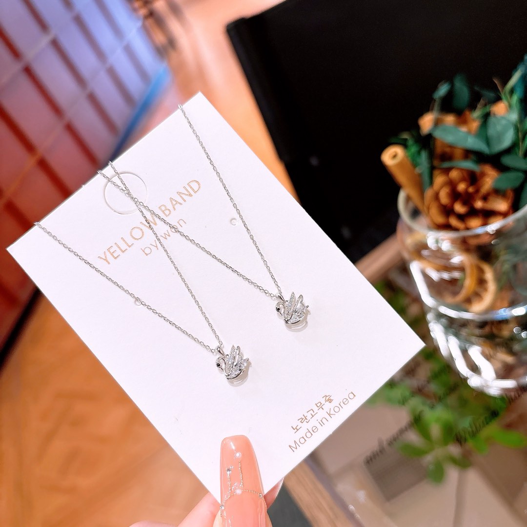 High Polish Silver Necklace Vintage Everyday Wear Gold