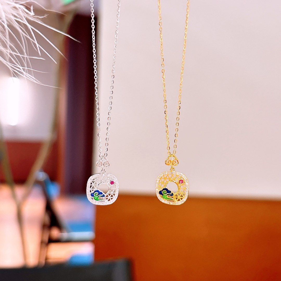 Hypoallergenic Silver Necklace Light Luxury Bestie Gift Gold