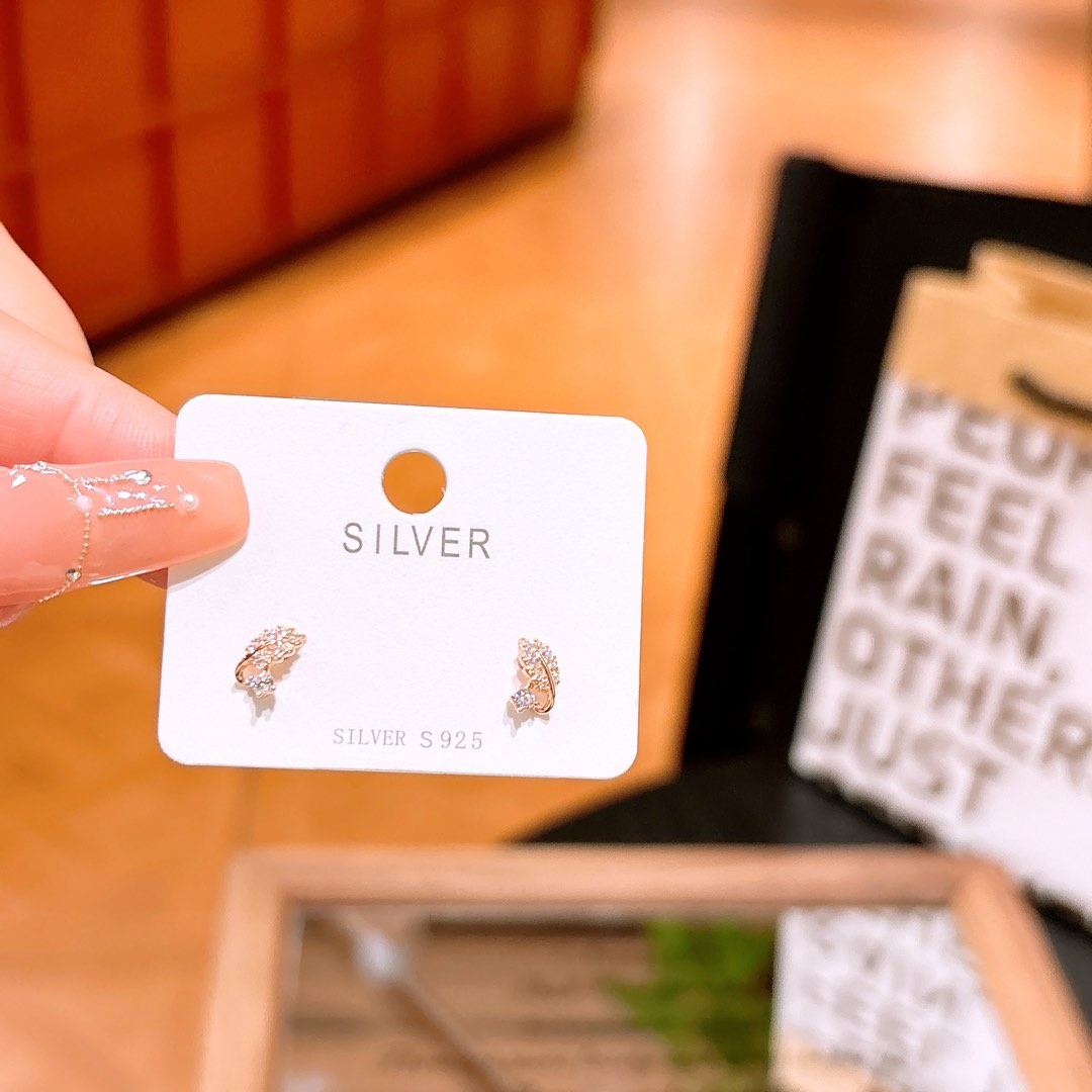 Hypoallergenic Silver Earrings Elegant New Year Gold