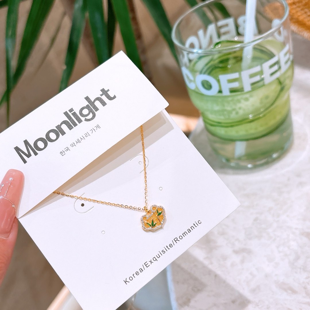 High Polish Silver Necklace Girly Office Silver