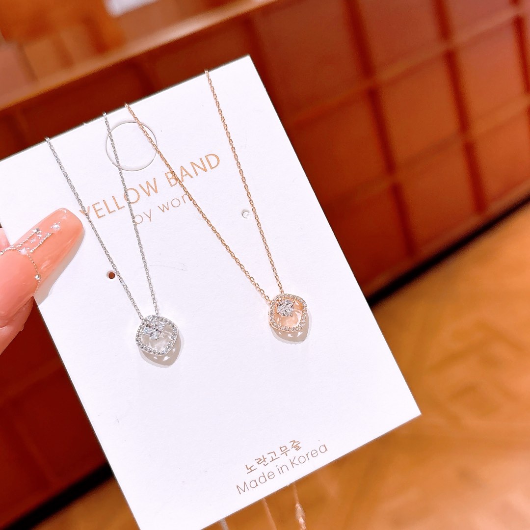 Nickel Free Silver Necklace Artistic Graduation Gold