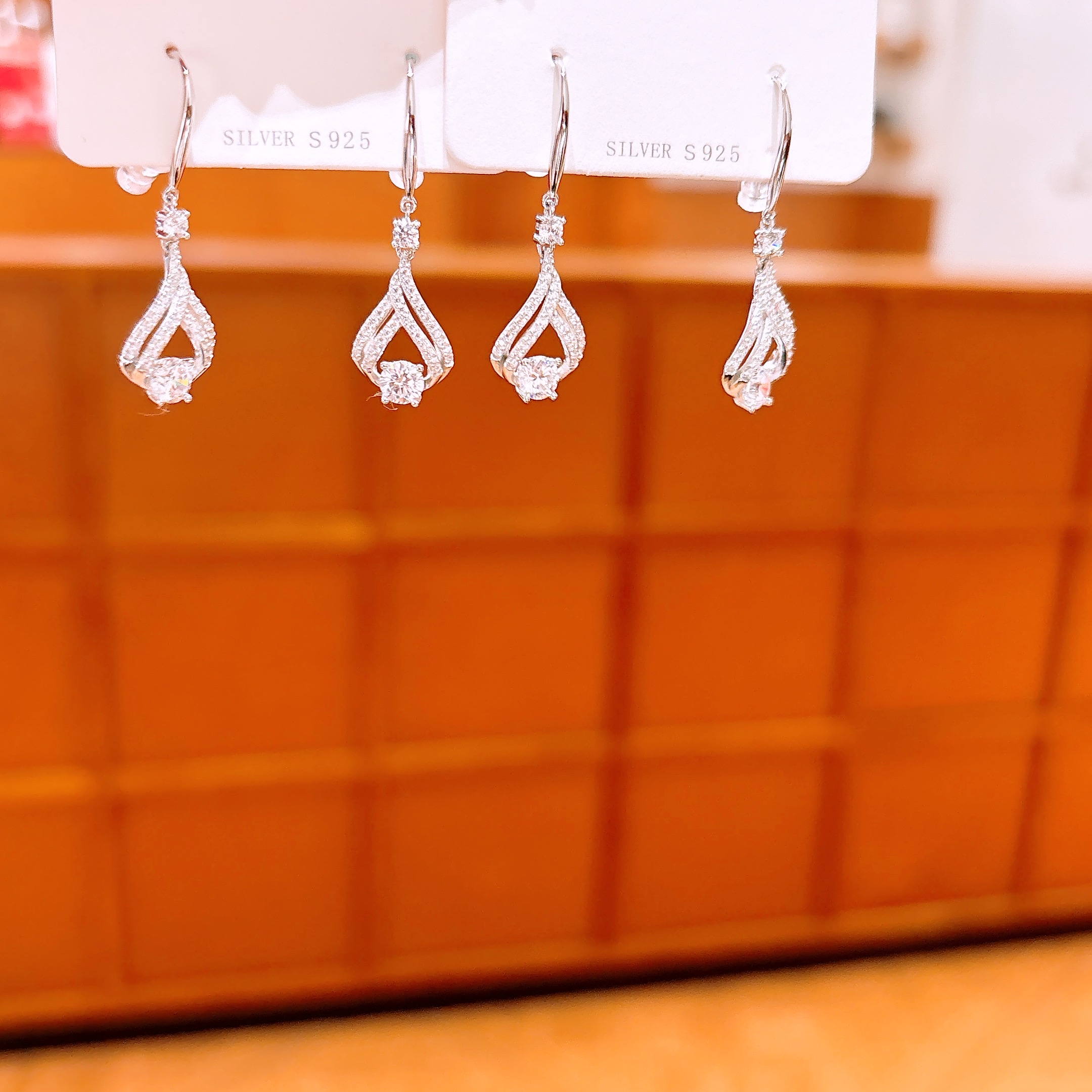 Hypoallergenic Silver Drop & Thread Earrings Korean Style Proposal