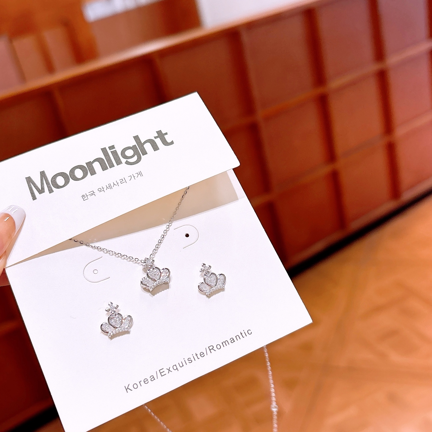 可愛いアレルギー対応シルバーイヤリング＆ネックレスセットシルバー 新年