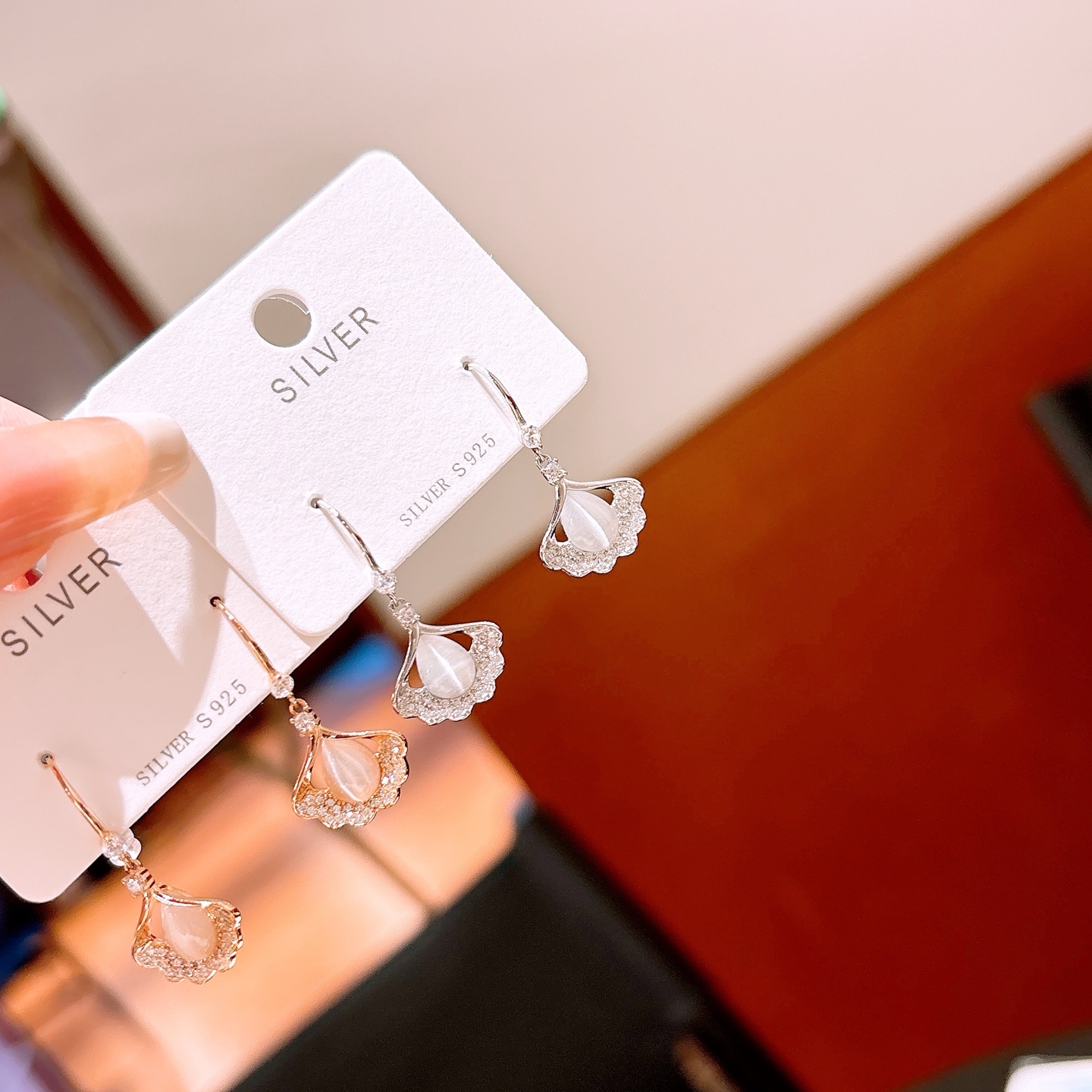 ミニマリスト低アレルギー銀ドロップ＆スレッドイヤリングゴールド 記念日