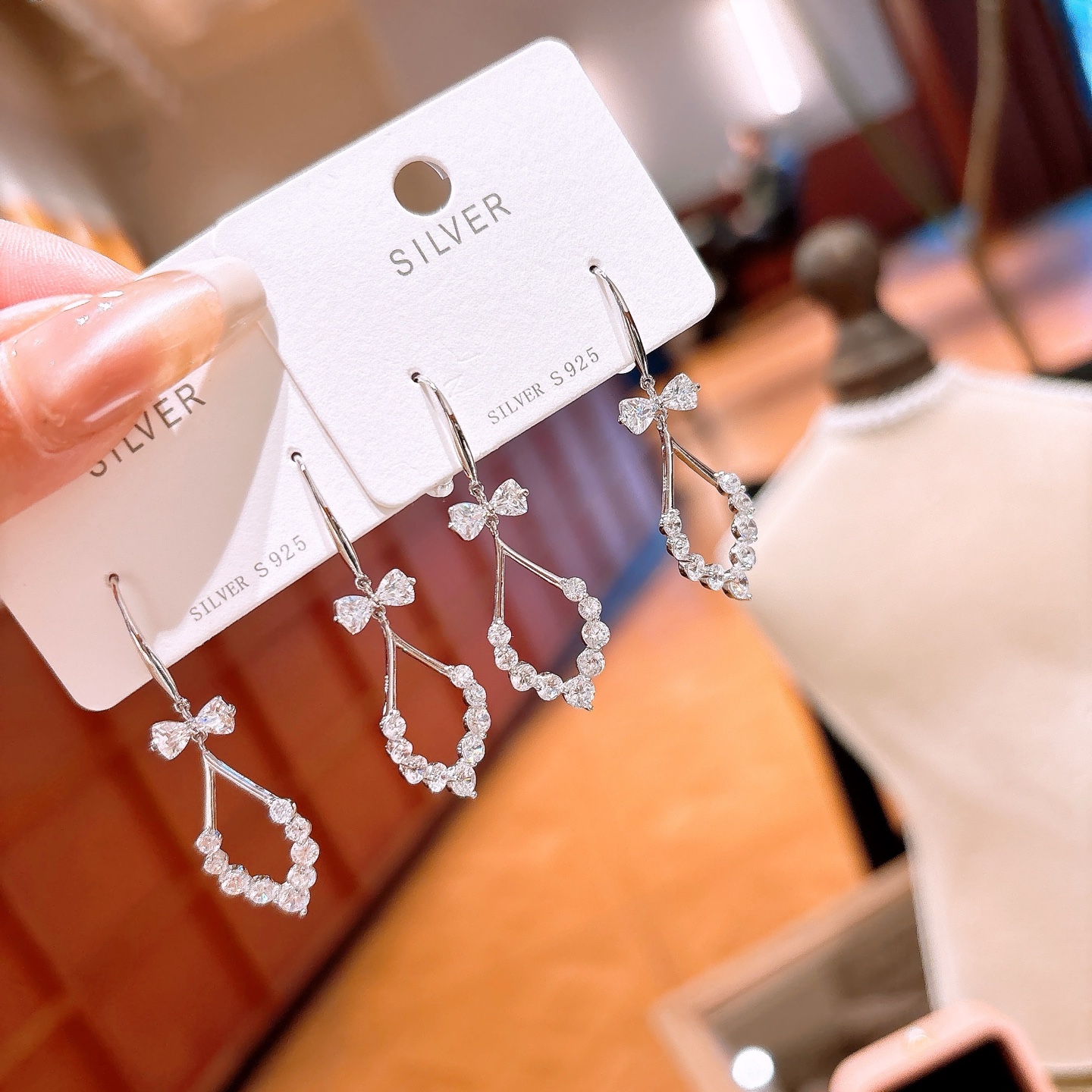 甘いファインシルバードロップ＆スレッドイヤリングシルバー 年次パーティー