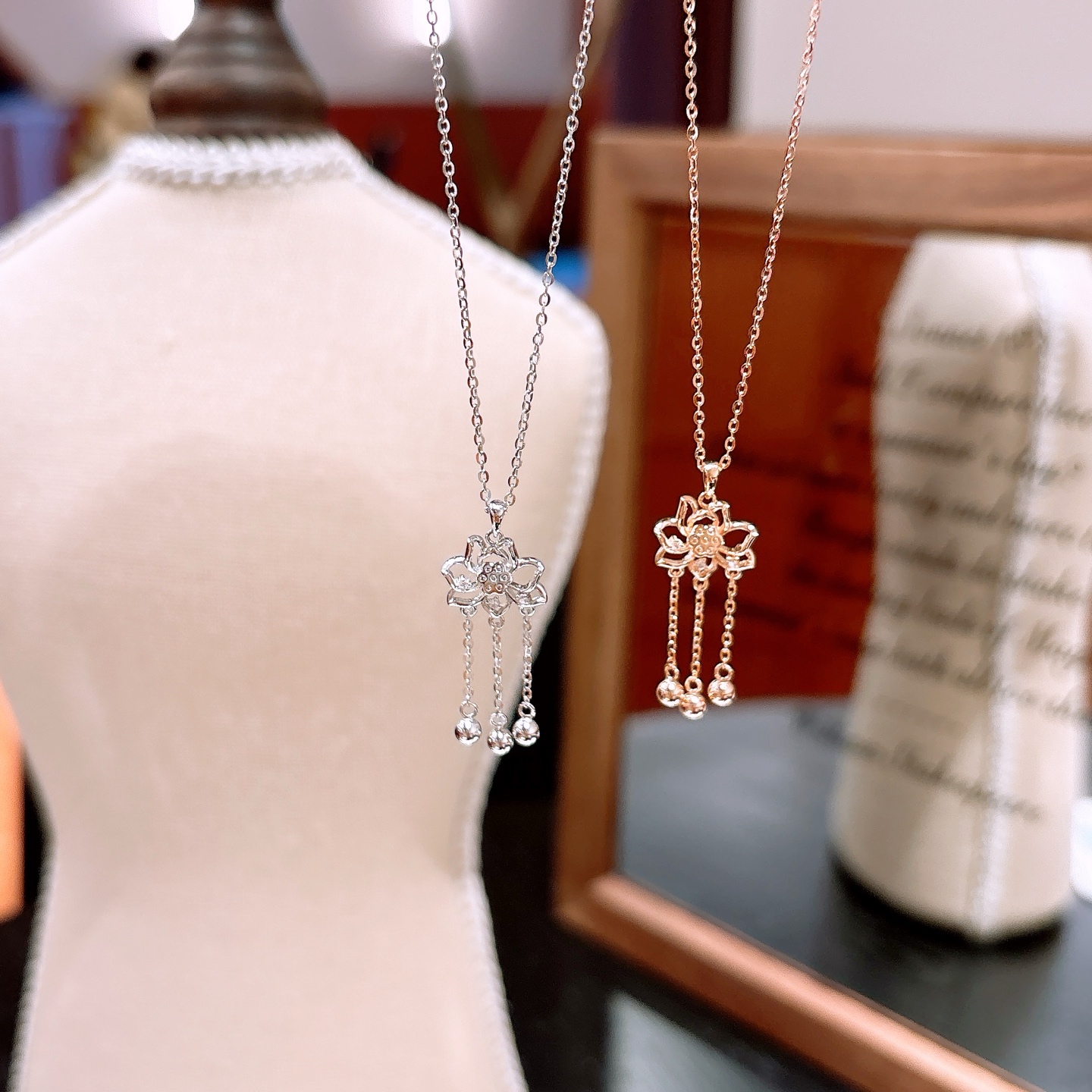 Low Allergy Silver Necklace Sweet & Cool Date Night Gold