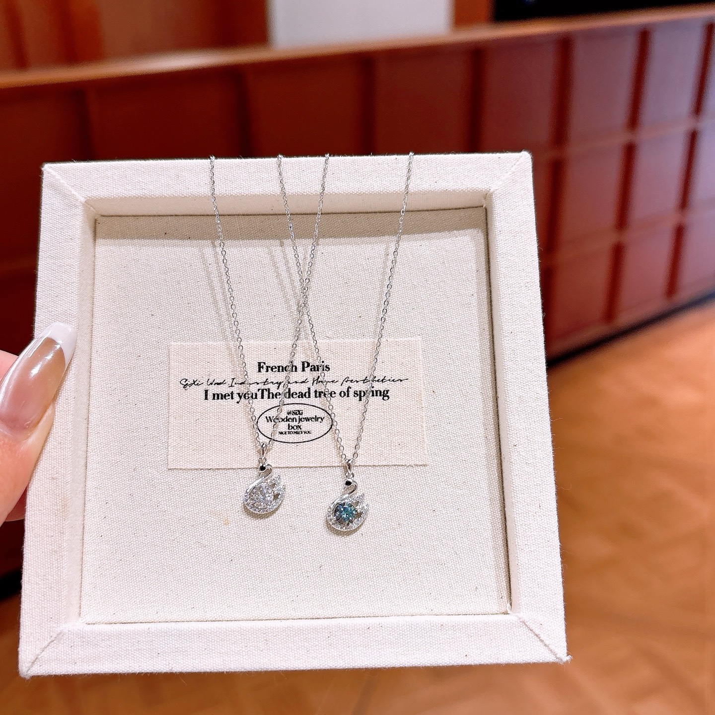 可愛い純銀モアッサナイトネックレスシルバー 職場