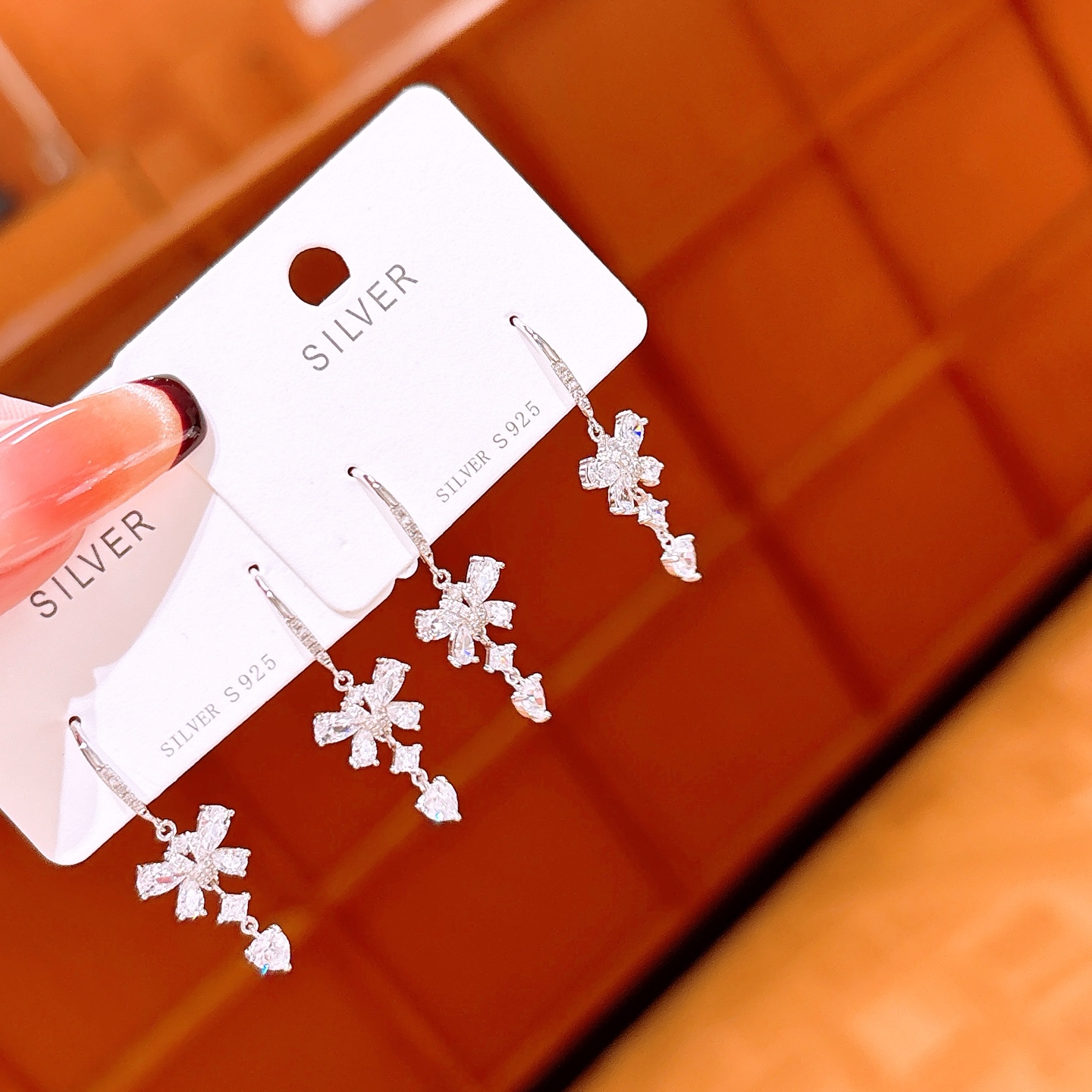 知性的925シルバードロップ＆スレッドイヤリングゴールド 年次パーティー