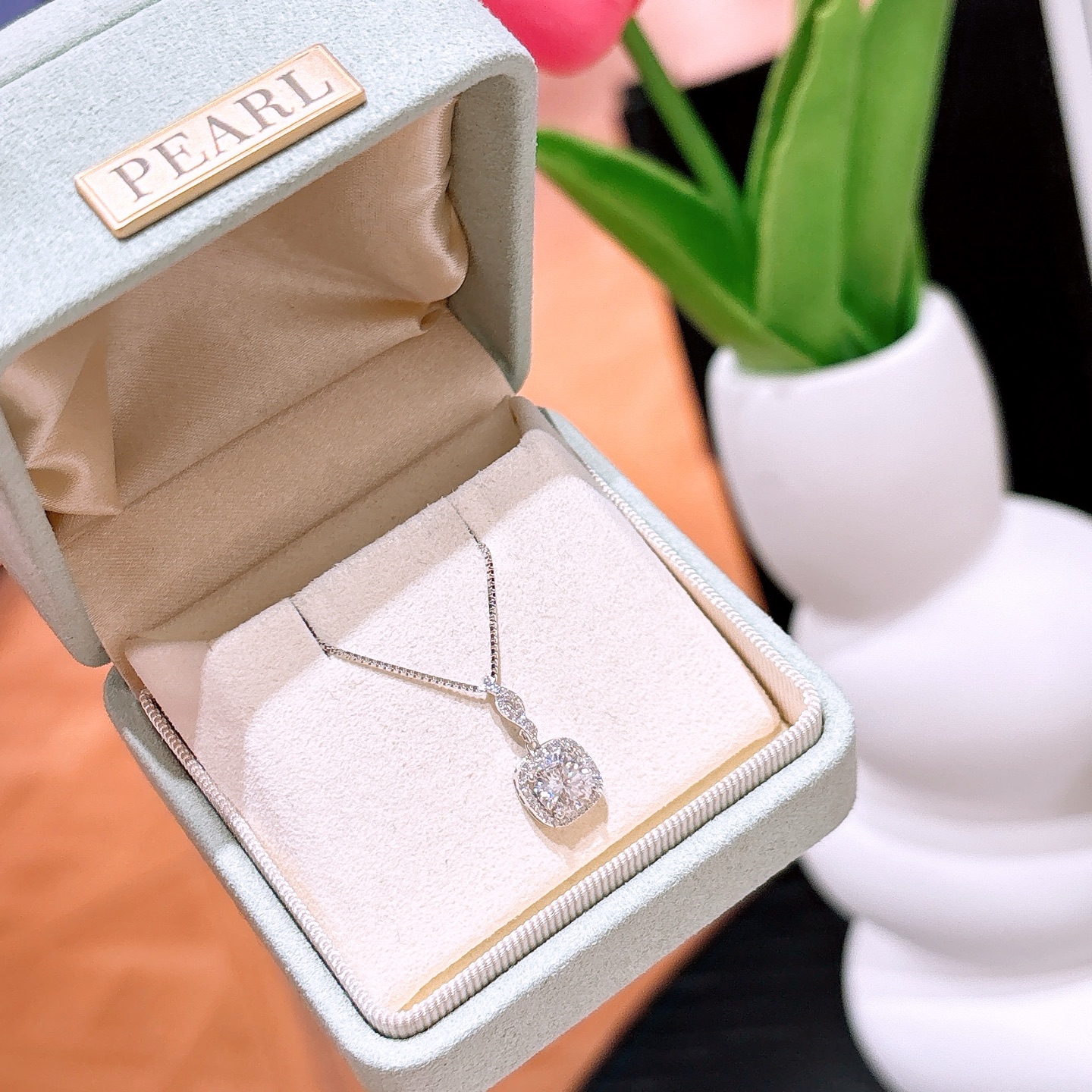 Fine Silver Moissanite Necklace Intellectual Workplace Silver