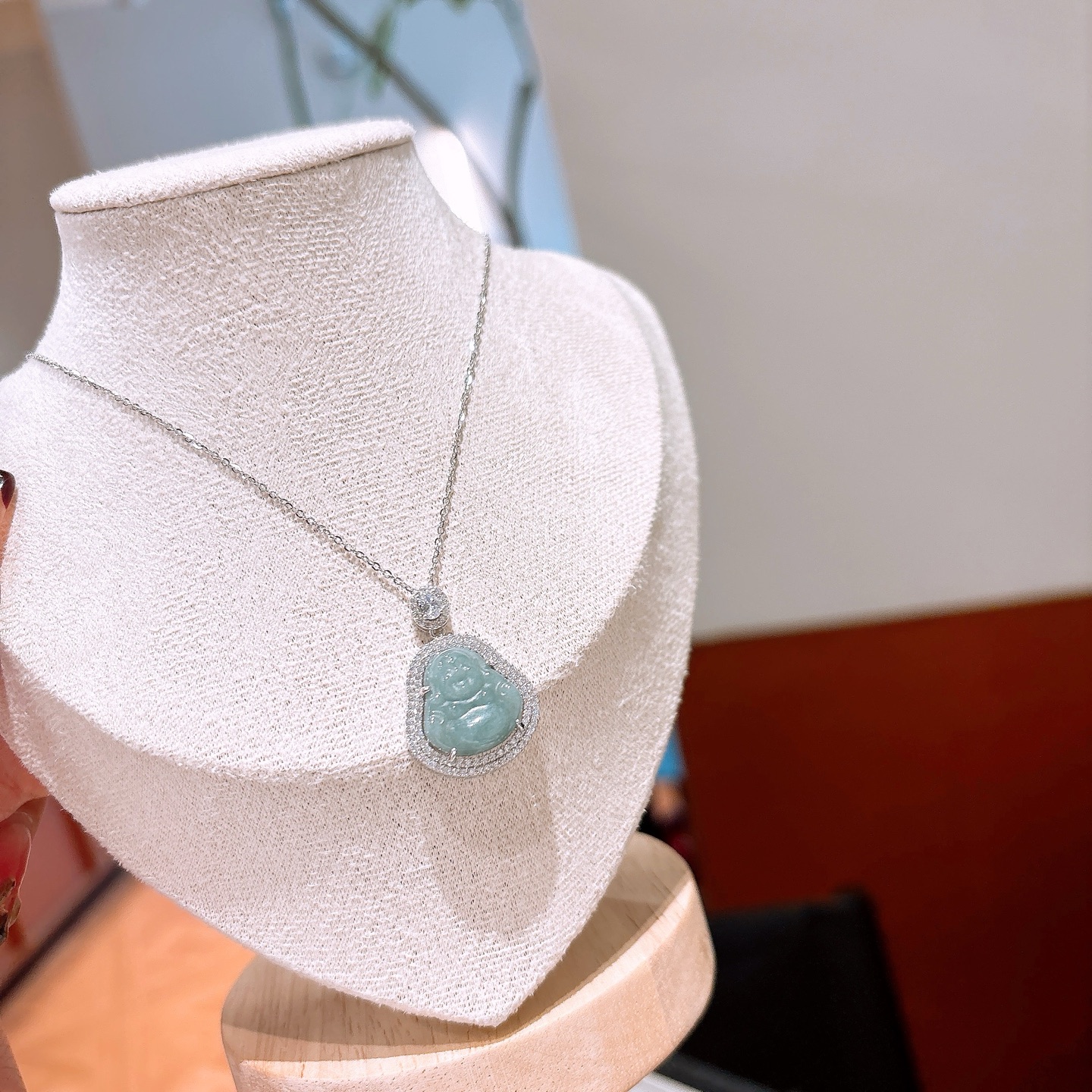 Nickel Free Silver Jadeite Necklace Gentle Proposal Gold