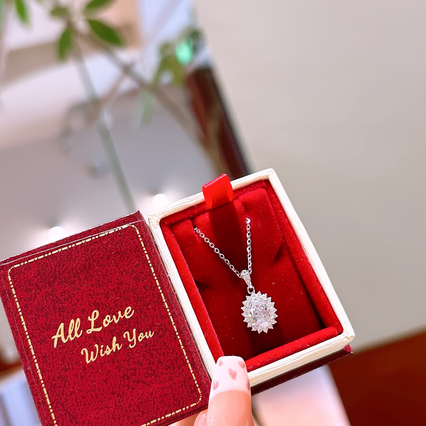 Hypoallergenic Silver High Carbon Diamond Necklace Unique Spring Festival