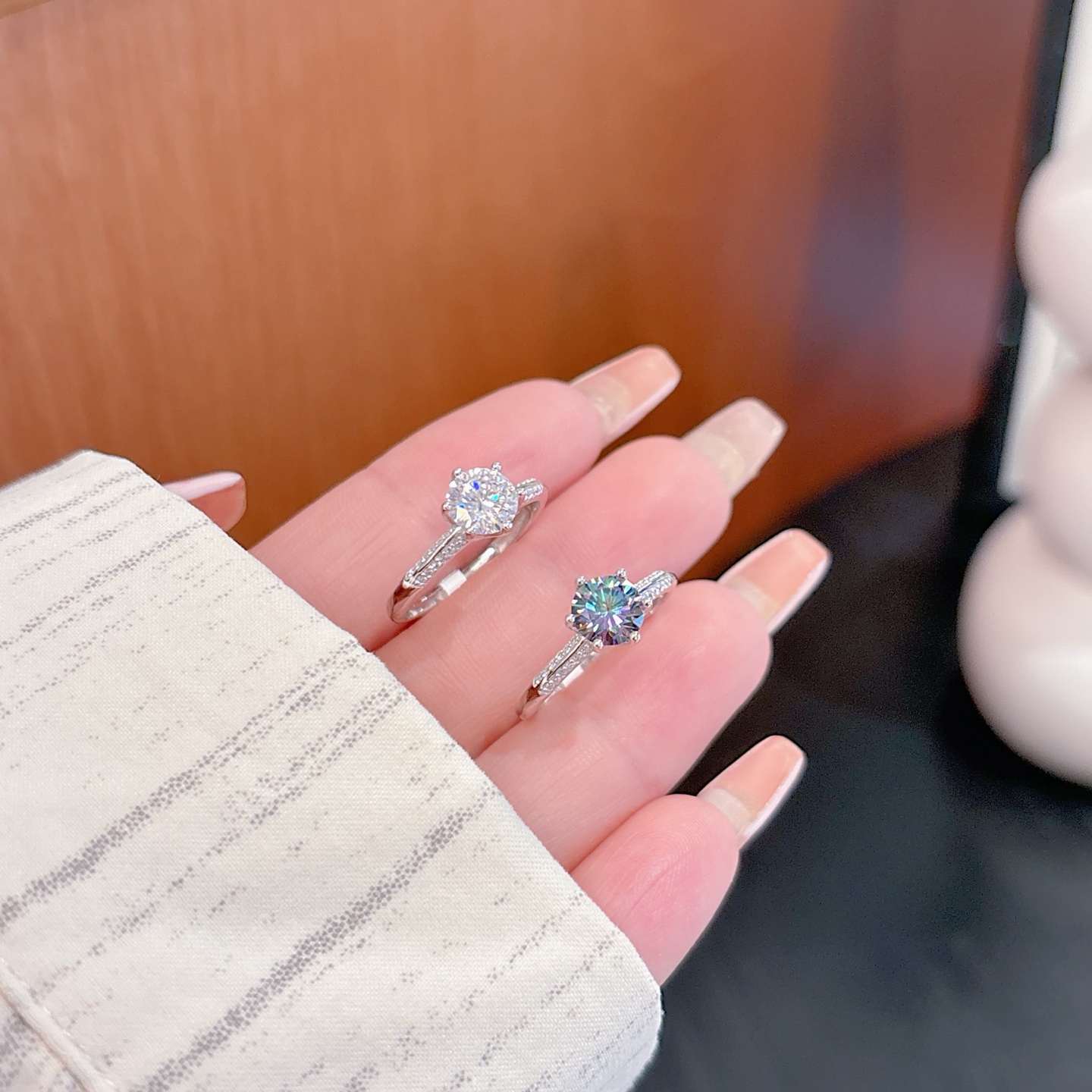 Fine Silver Moissanite Ring Elegant New Year Gold