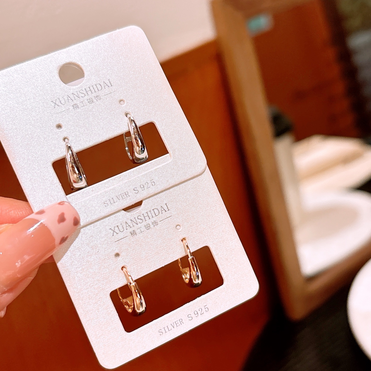 ミニマルアレルギー対応シルバーイヤーカフシルバー 自分へのご褒美