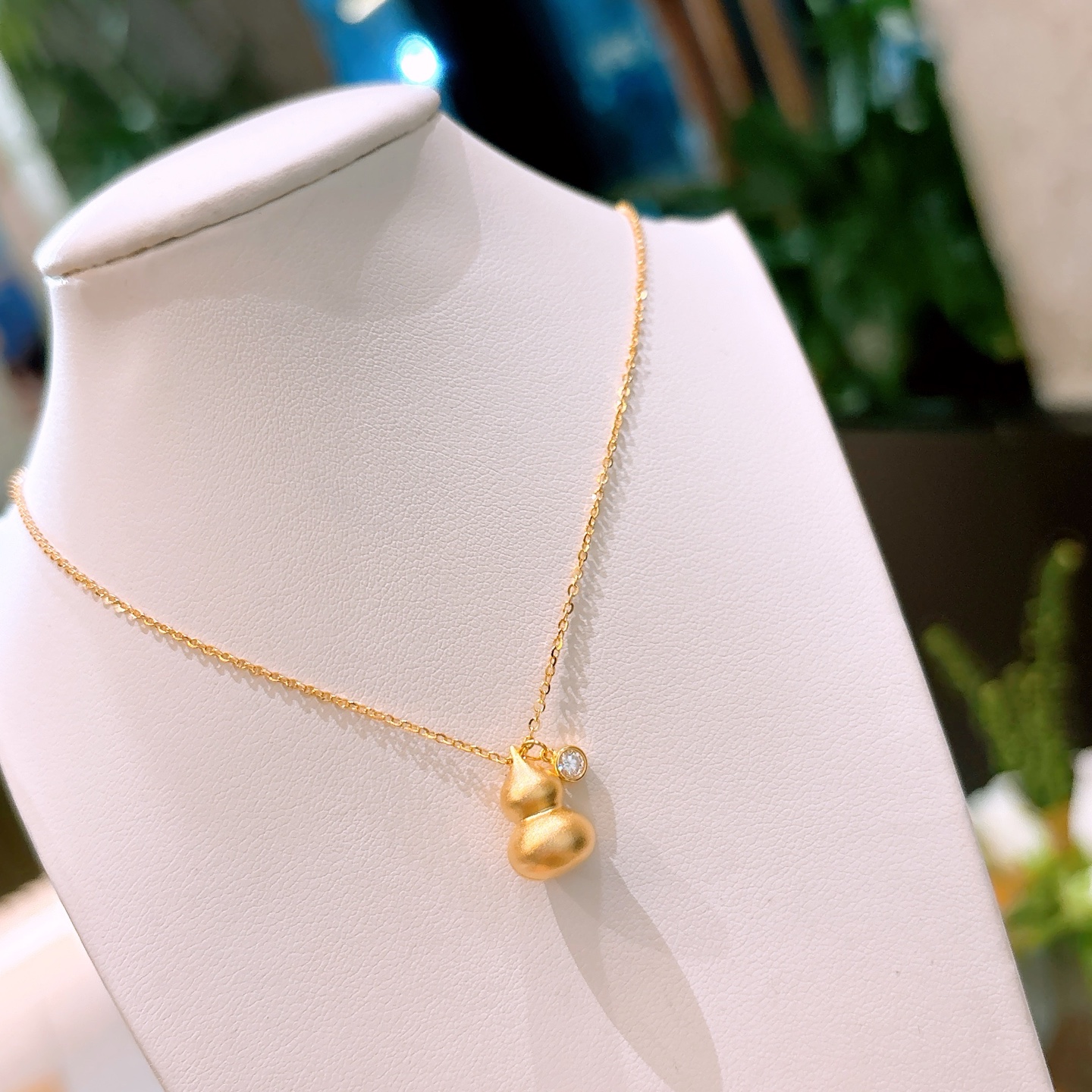 Hypoallergenic Silver Necklace Precision Travel Gold