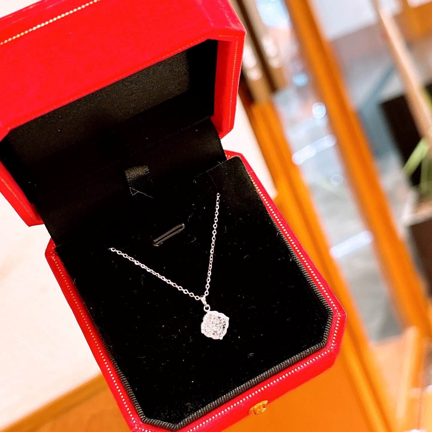 Low Allergy Silver High Carbon Diamond Necklace Lively Office Silver