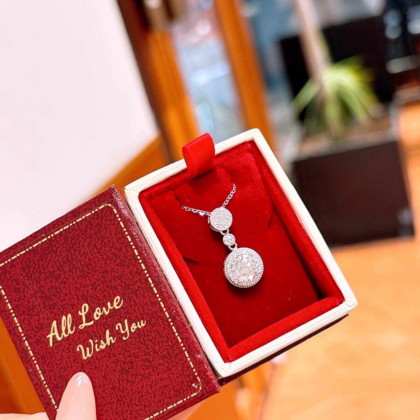 ガーリーファインシルバーモアッサナイトネックレスシルバー 父の日