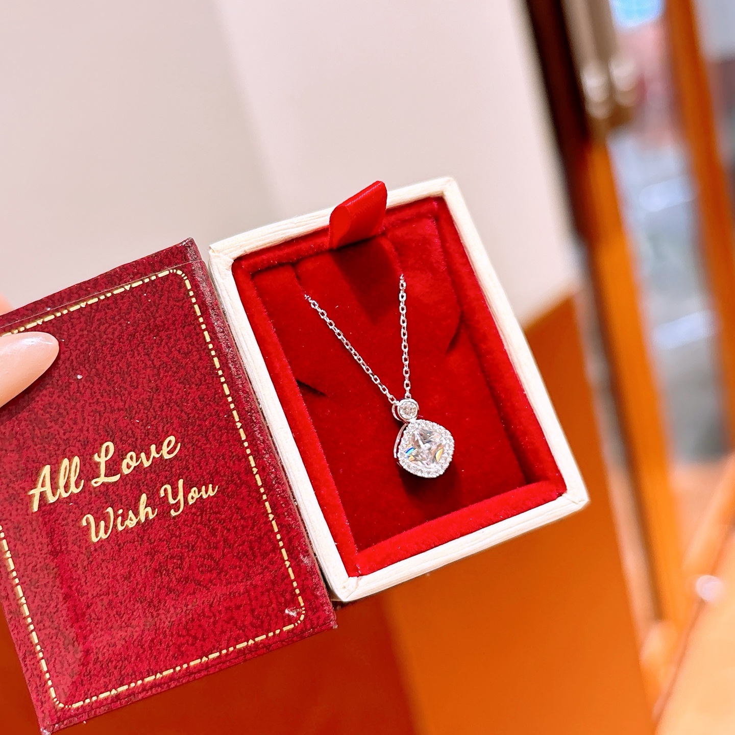 フレンチニッケル無添加銀ネックレスゴールド 告白