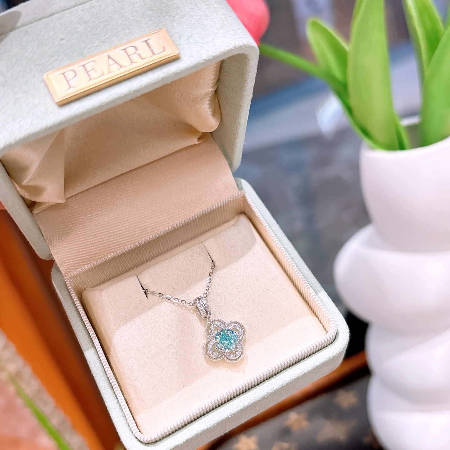 Solid Silver High Carbon Diamond Necklace Soft Housewarming Gold