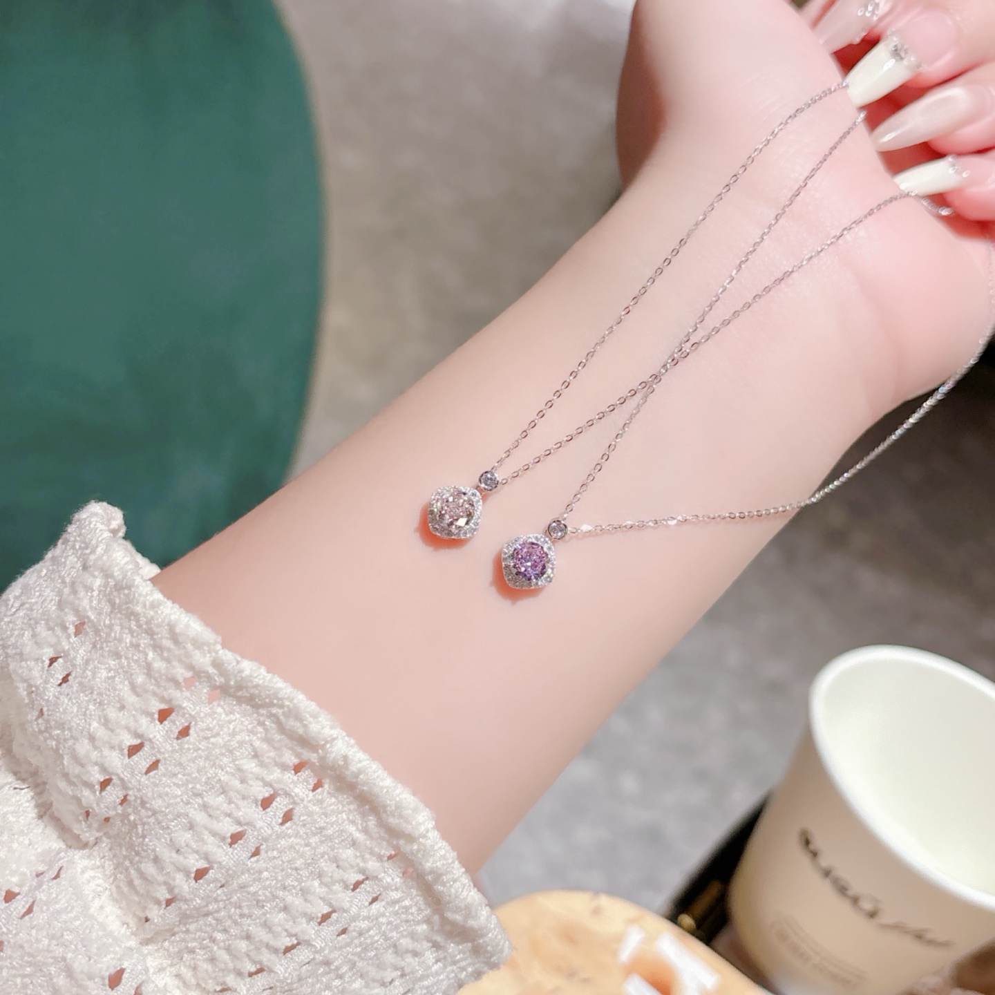 さわやか系純銀ハイカーボンダイヤネックレスゴールド 告白