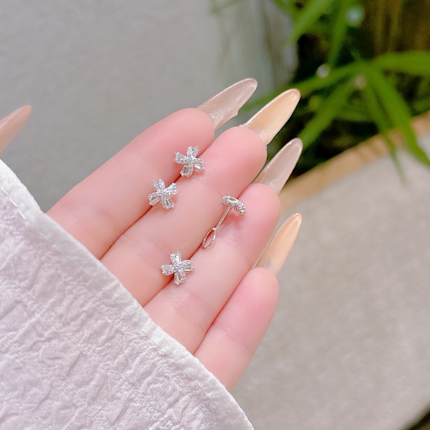 S925 Sterling Silver Anti-Loss Earrings Light Luxury Date Night Silver