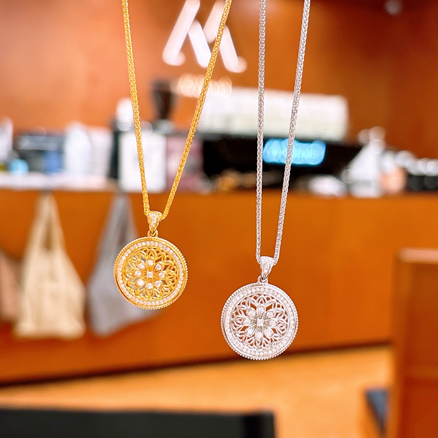 Hypoallergenic Silver Necklace Romantic Banquet Gold