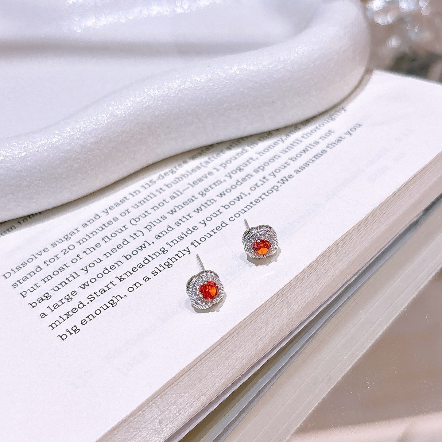 S925 Sterling Silver Earrings Lively Graduation Silver