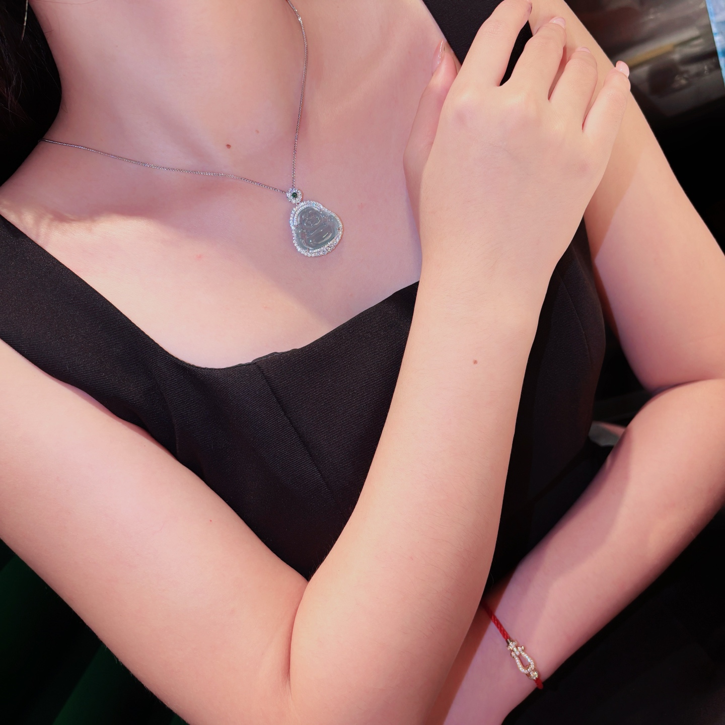 Low Allergy Silver Jadeite Necklace Sweet & Cool Banquet Silver