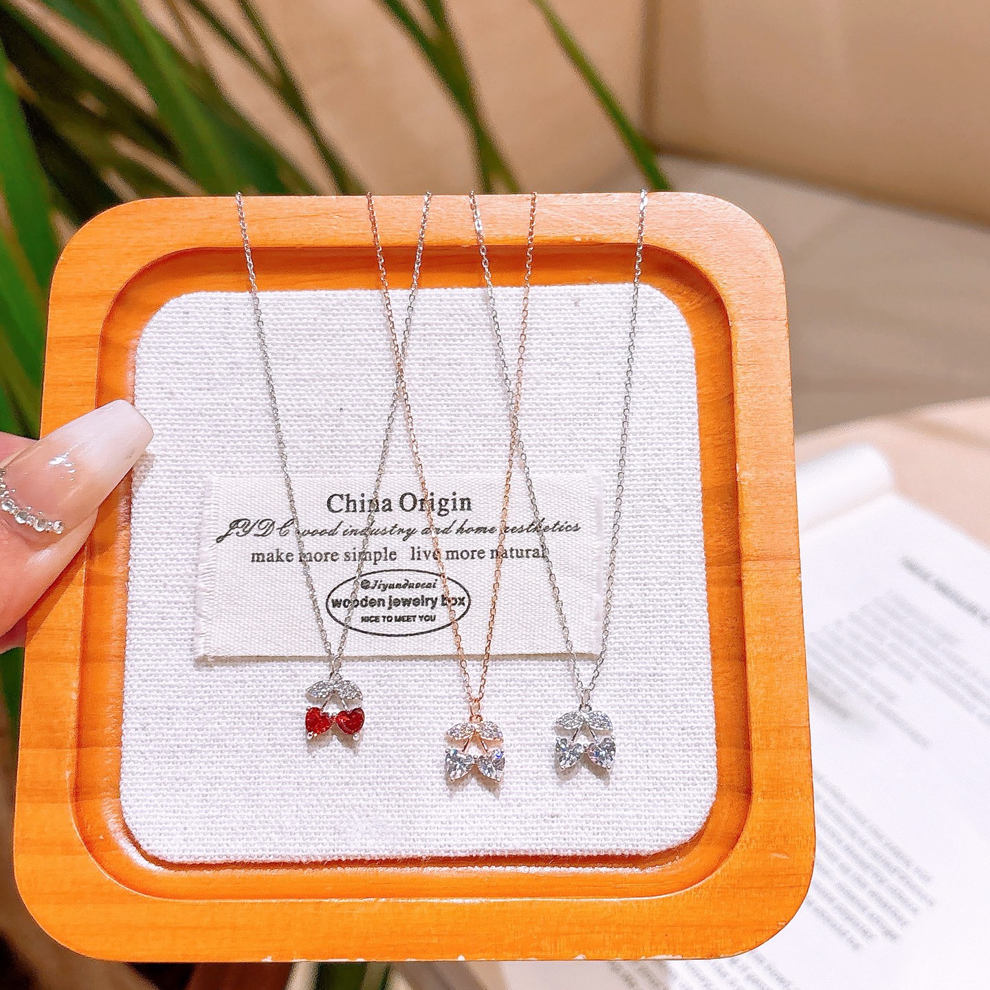 ユニークアレルギー対応シルバーネックレスゴールド 先生の日