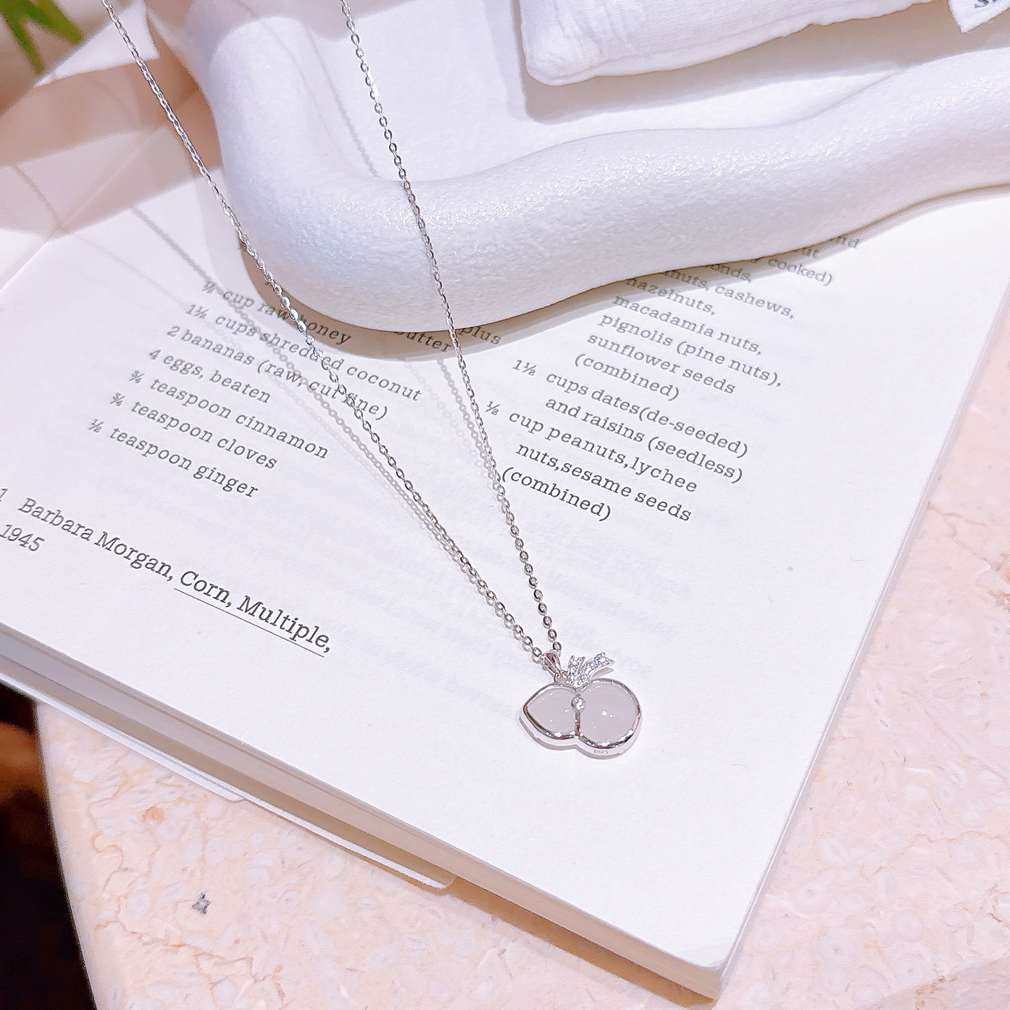 Hypoallergenic Silver Hetian Jade Necklace Cute Banquet Silver