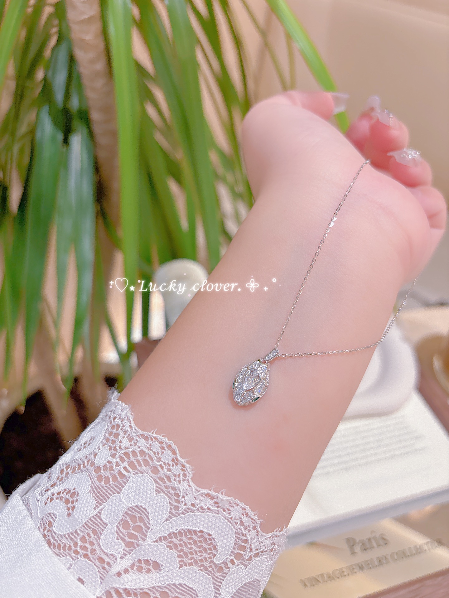 Hypoallergenic Silver Moissanite Necklace Fashion New Year Silver