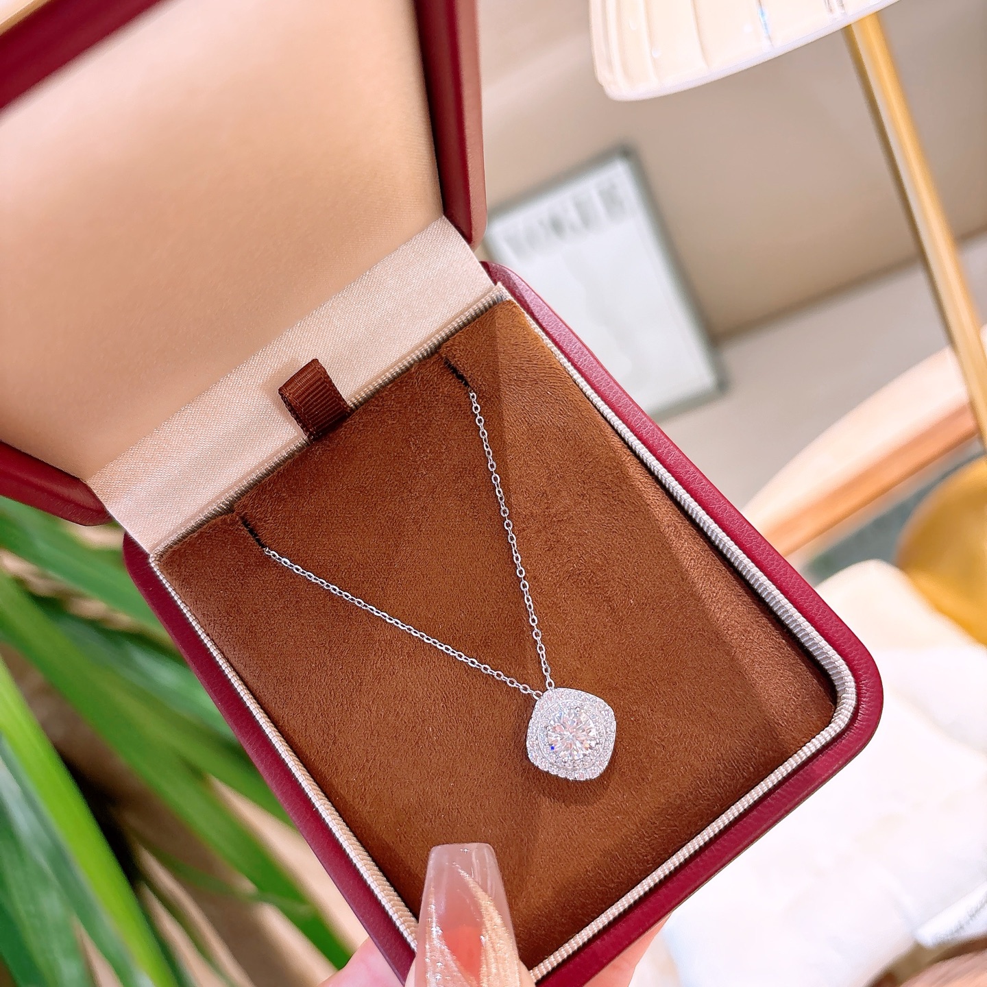 軽やかニッケル無添加銀モアッサナイトネックレスゴールド バレンタインデー