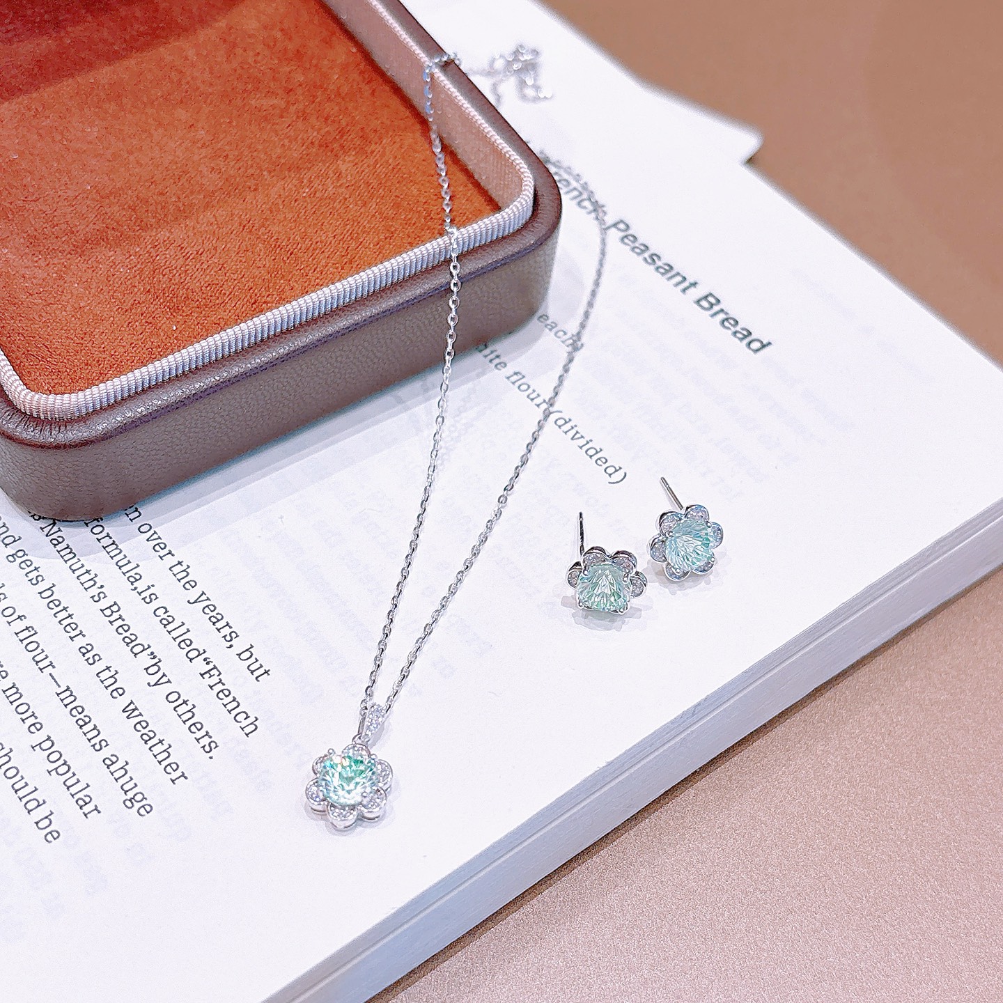 ミニマルニッケル無添加銀イヤリング＆ネックレスセットゴールド 卒業