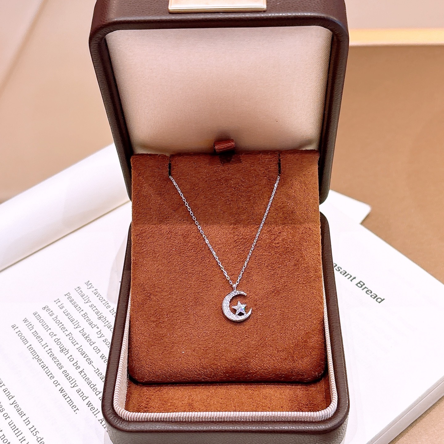 柔らか純銀ネックレスゴールド 婚約