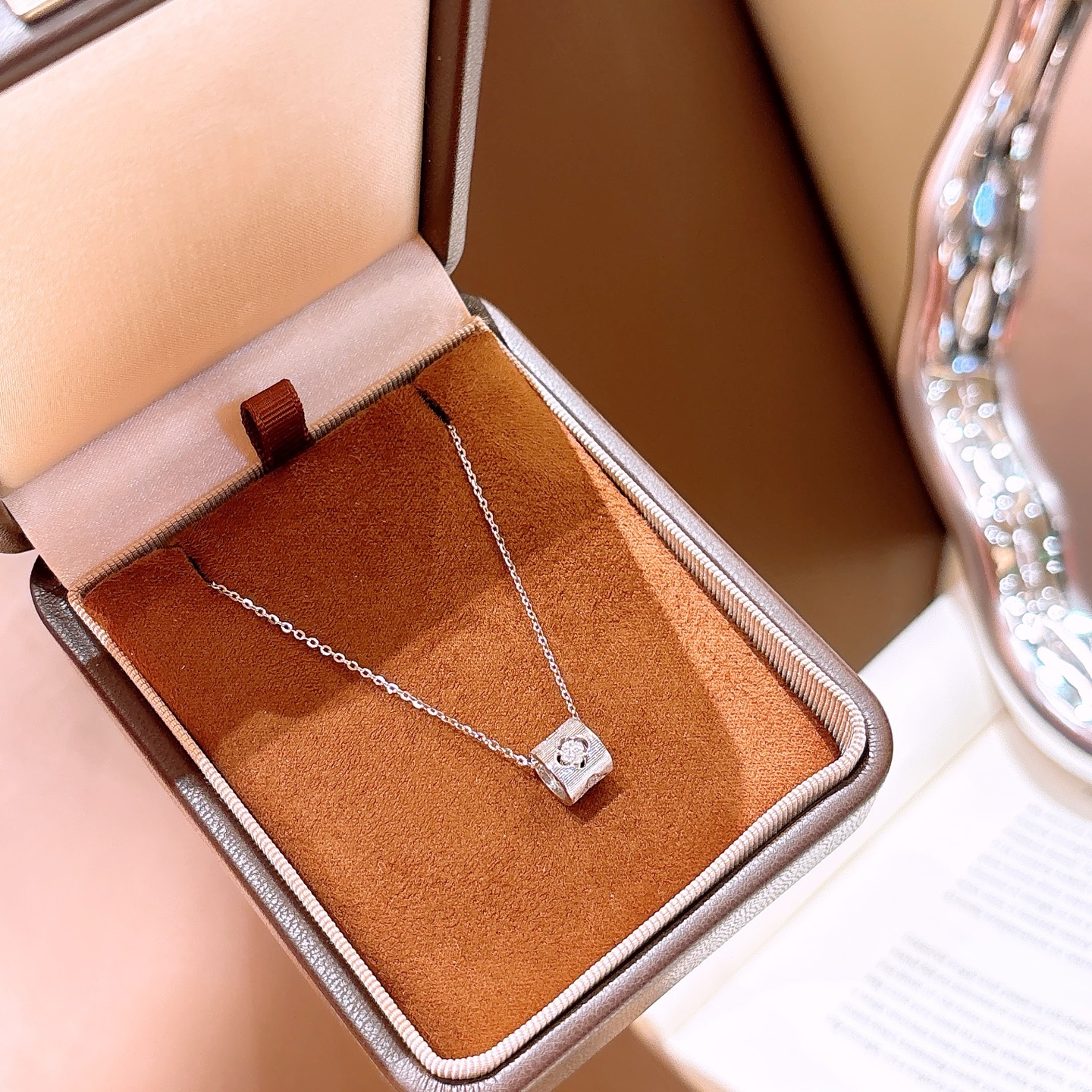 高級感純銀ネックレスゴールド ウェディング