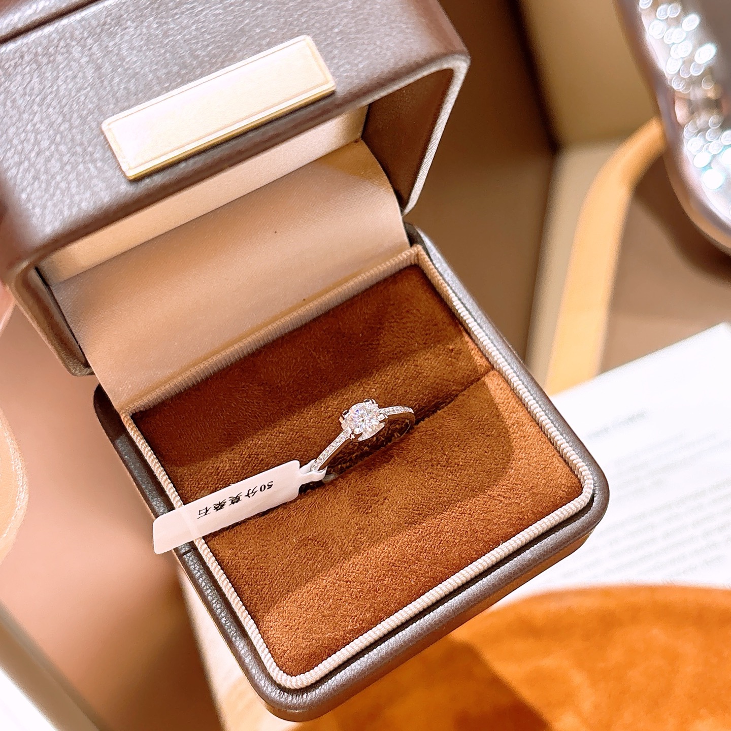 Low Allergy Silver Moissanite Ring Sweet & Cool Proposal Gold