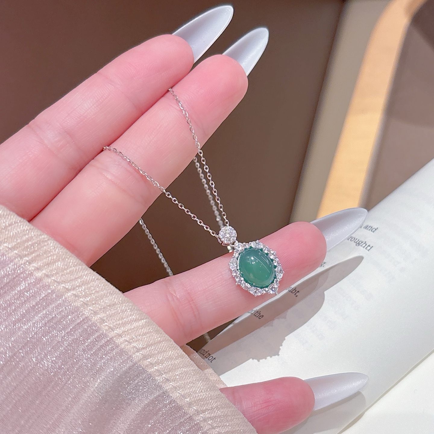 繊細925シルバーネックレスシルバー 晩餐会